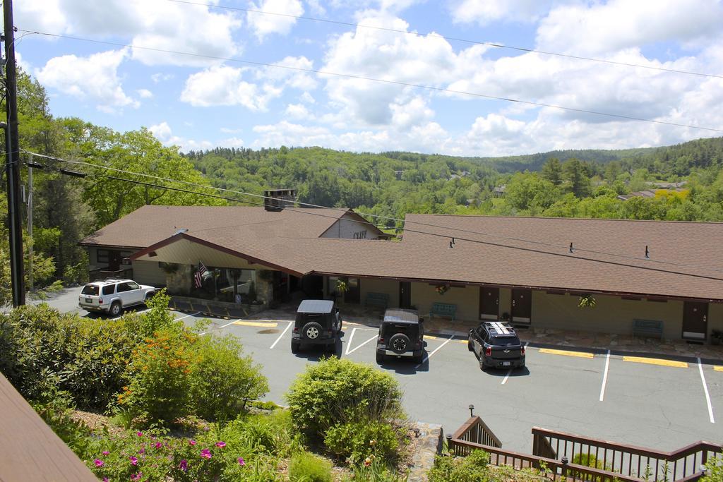 Cliff Dwellers Inn Blowing Rock Exterior photo